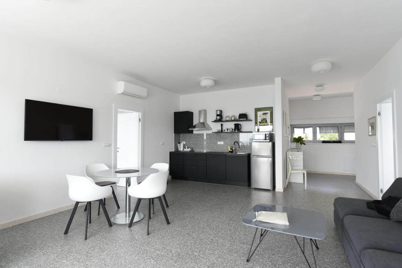 Buric House - M Suite - 95M2 And 54 M2 Terrace روفينج المظهر الخارجي الصورة